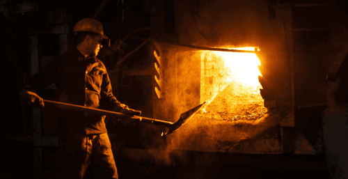 Comparison between static alloy recipes and intelligent heat-based steelmaking decisions
